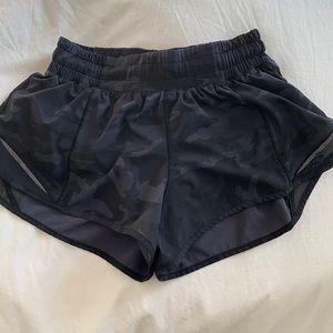 Lululemon shorts Hotty Hot